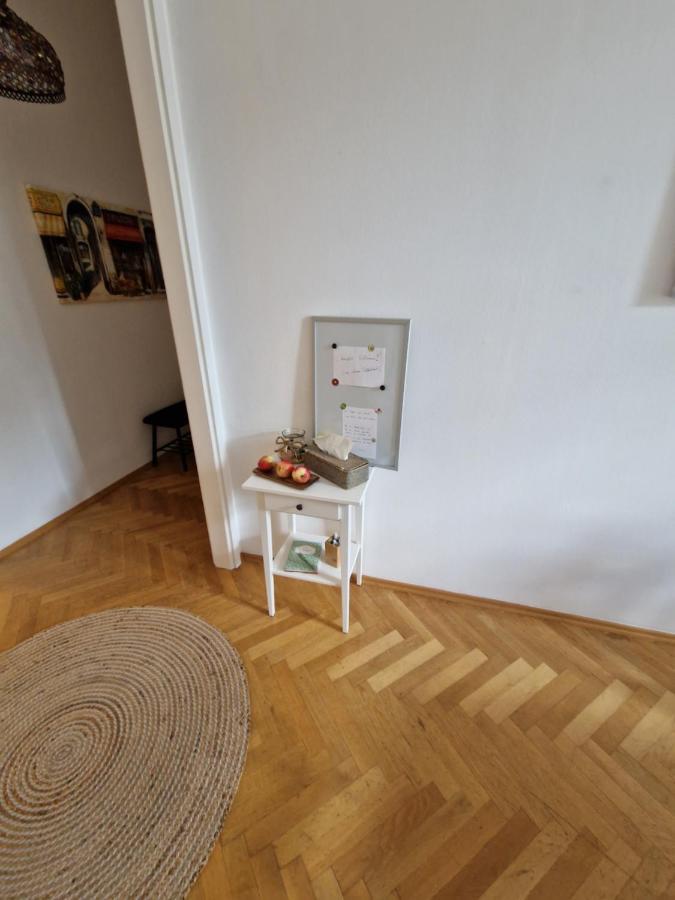 Entzueckendes Apartment Im Zentrum Грац Екстериор снимка